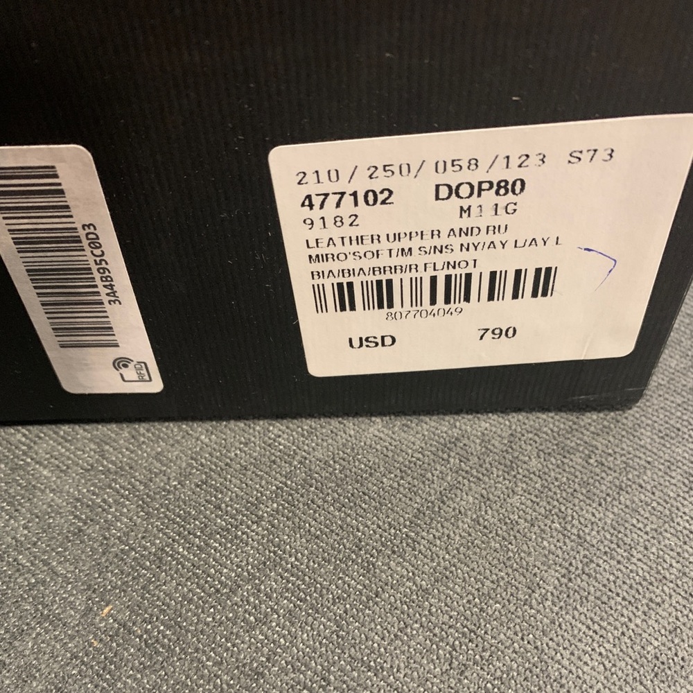 NWT - Ace Gucci Sneaker with removable patches - Picture 4 of 5